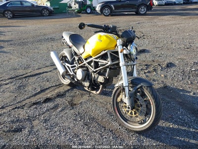 DUCATI M750 2001. Lot# 38102841. VIN ZDM1RC3L41B012633. Photo 1