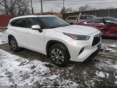 2023 TOYOTA HIGHLANDER HYBRID XLE VIN: 5TDKBRCH2PS569173
