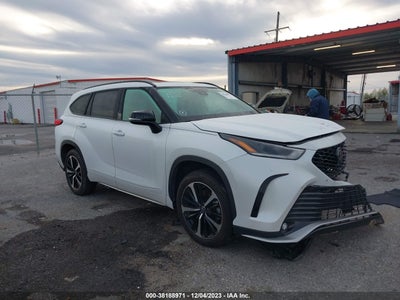 2022 TOYOTA HIGHLANDER VIN: 5TDLZRAH4NS136910