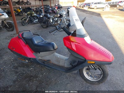 JH2MF0200VK200778 HONDA CN250 Photo 1