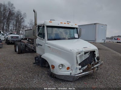 FREIGHTLINER FL112 2000. Lot# 38270431. VIN 1FVXTWEB6YHF08352. Photo 1
