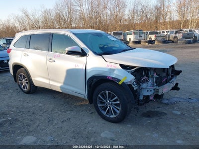 2018 TOYOTA HIGHLANDER XLE VIN: 5TDJZRFH2JS822440
