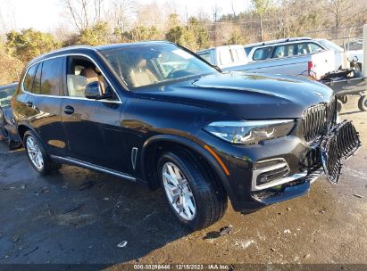 VIN 5UXCR6C09N9K74364 2022 BMW X5 no.1