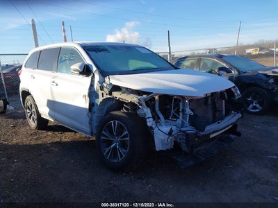 2018 TOYOTA HIGHLANDER LE VIN: 5TDZARFH0JS037571