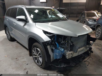 2018 TOYOTA HIGHLANDER XLE VIN: 5TDJZRFH8JS844233