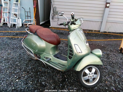 VESPA GTV 2012. Lot# 38329530. VIN ZAPM459L3C5900557. Photo 1