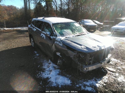 2022 TOYOTA HIGHLANDER LE VIN: 5TDBZRBH5NS165729