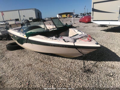 CORRECT CRAFT OTHER 2000. Lot# 38361028. VIN CTC07257B000     . Photo 1