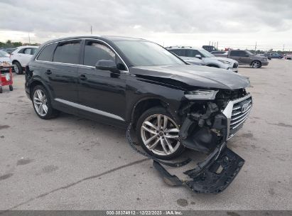 AUDI-Q7-WA1VAAF7XHD044583