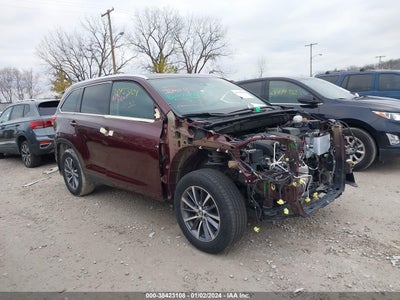 2019 TOYOTA HIGHLANDER XLE VIN: 5TDJZRFH7KS975123