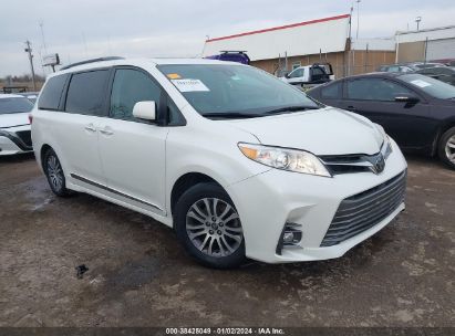 5TDYZ3DC4JS915852 2018 TOYOTA SIENNA, photo no. 1