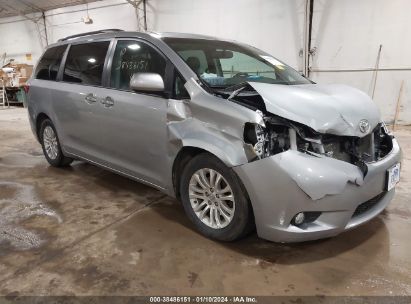 TOYOTA-SIENNA-5TDYK3DC9GS697615