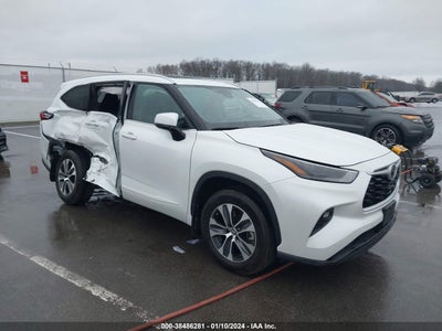 2022 TOYOTA HIGHLANDER VIN: 5TDGZRBH4NS594639