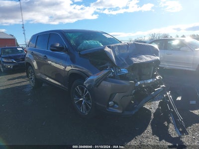 2019 TOYOTA HIGHLANDER LE PLUS VIN: 5TDBZRFH7KS950159