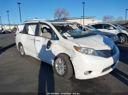 5TDYZ3DC7HS819529 2017 TOYOTA SIENNA, photo no. 1