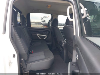 2017 NISSAN TITAN 8
