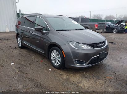 CHRYSLER-PACIFICA-2C4RC1BG1HR677736