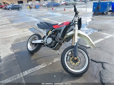 M. V. AGUSTA SM 2006. Lot# 38669532. VIN ZCGAFEHB76V400224. Photo 1