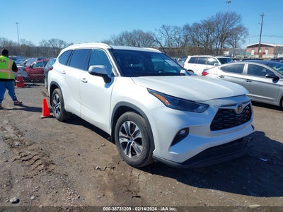 2022 TOYOTA HIGHLANDER VIN: 5TDHZRBH8NS568100