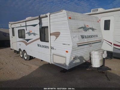 FLEETWOOD WILDERNESS M-250RKS 2004. Lot# 38749776. VIN 1ED1R252X42970292. Photo 1