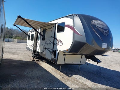 FOREST RIVER 39FT 2017. Lot# 38751350. VIN 4X4FWBK27HV700089. Photo 1