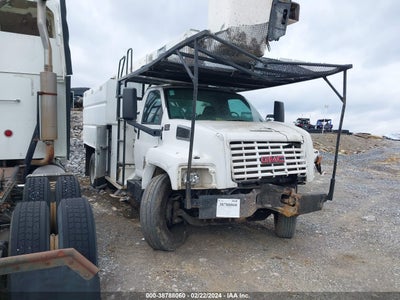 GMC 7500 BOX 2005. Lot# 38788060. VIN 1GDJ7C1C5F513686. Photo 1
