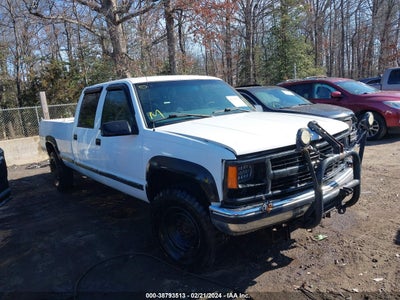 CHEVROLET C/K 3500 2000. Lot# 38793513. VIN 1GCHK33R1YF504929. Photo 1
