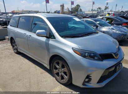 TOYOTA SIENNA 2020. Lot# 39065084. VIN 3C4PDCGB7GT187326. Photo 1