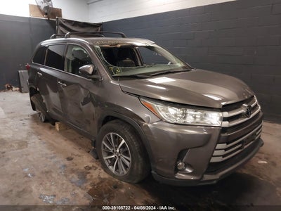 2019 TOYOTA HIGHLANDER VIN: 5TDJZRFH5KS617356