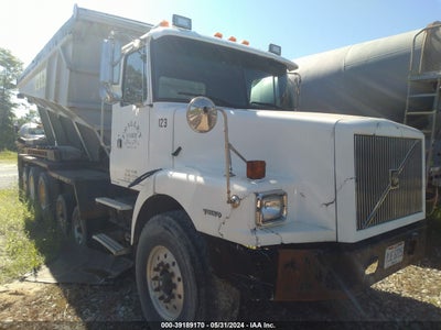VOLVO CONVENTIONAL 1997. Lot# 39189170. VIN 4VHJCCPF5VN859315. Photo 1
