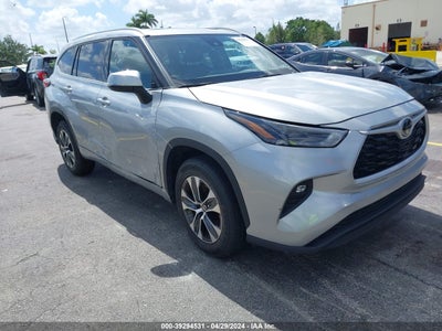 2022 TOYOTA HIGHLANDER VIN: 5TDGZRAH8NS107699
