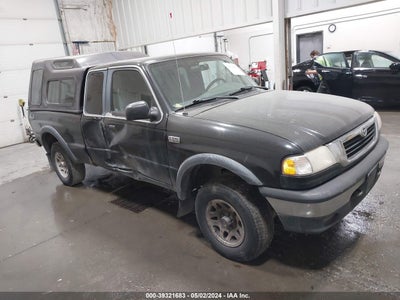 MAZDA B-SERIES 4WD TRUCK 2000. Lot# 39321683. VIN 4F4ZR17V1YTM17410. Photo 1