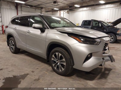 2022 TOYOTA HIGHLANDER XLE VIN: 5TDGZRBH7NS243398
