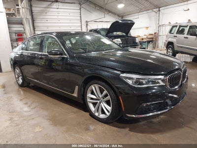 2018 BMW 7 SERIES VIN: WBA7F2C56JG424529