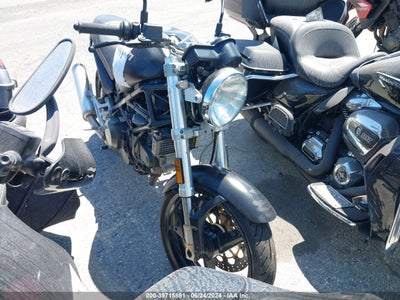 DUCATI M750 2000. Lot# 39715891. VIN ZDM1RC3L6YB009193. Photo 1