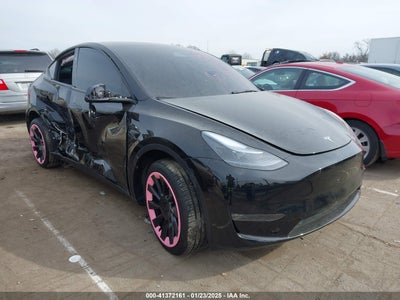 2025 TESLA MODEL Y