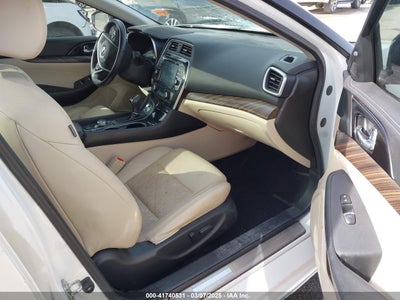 NISSAN MAXIMA