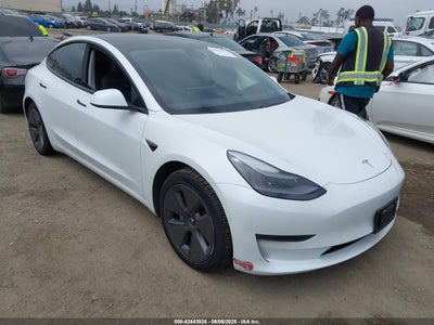 5YJ3E1EA3MF072520 Tesla Model 3 2021
