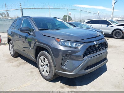 2T3H1RFV1KW010588 Toyota Rav4 2019