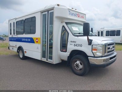 2015 Ford Econoline van