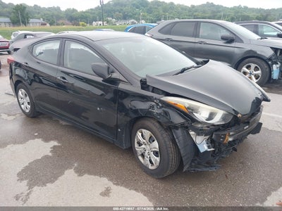 2016 HYUNDAI ELANTRA VIN: 5NPDH4AE9GH686578