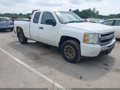 2011 CHEVROLET SILVERADO 1500 VIN: 1GCRKREAXBZ428213