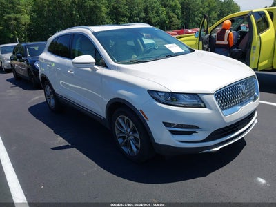 5LMCJ2D95KUL20952 Lincoln Mkc 2019
