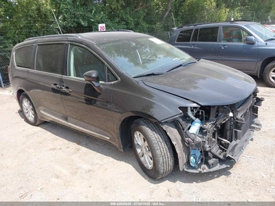 2C4RC1BG5JR143970 Chrysler Pacifica 2018