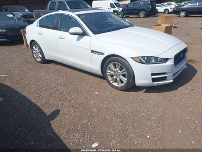 2017 Jaguar Xe