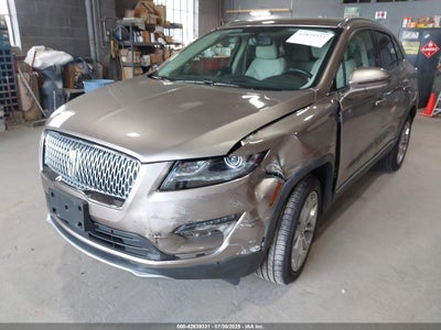 5LMCJ2D96KUL45763 Lincoln Mkc 2019