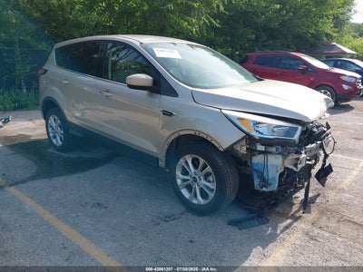 1FMCU9GD3HUB66463 Ford Escape 2017