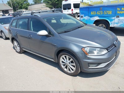 3VWH17AU7HM514542 Volkswagen Golf alltrack 2017