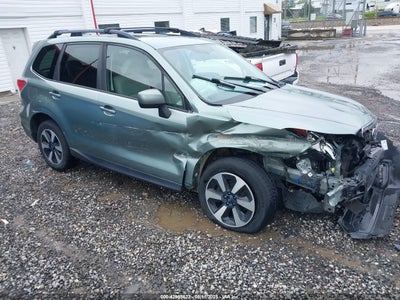 JF2SJAEC6HH586359 Subaru Forester 2017