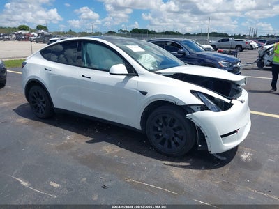 7SAYGDED3RF019239 Tesla Model y 2024